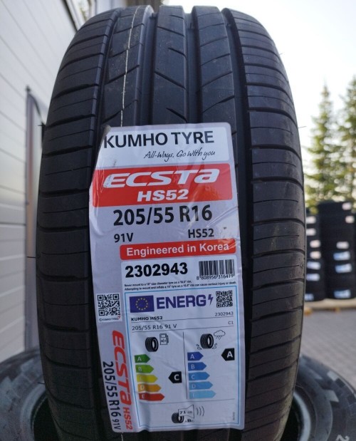 Kumho Ecsta HS52