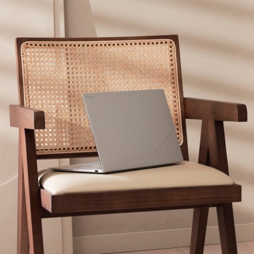 Asus Zenbook S 16 UM5606KA