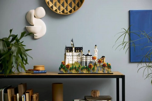 Lego Neuschwanstein Castle 21063