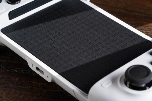 8BitDo Ultimate Mobile Gaming Controller