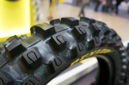 Dunlop GeoMax MX33