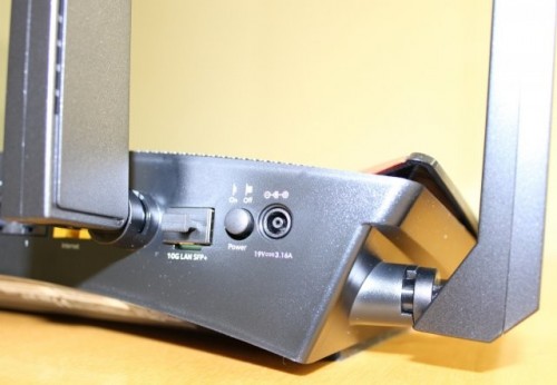NETGEAR XR700