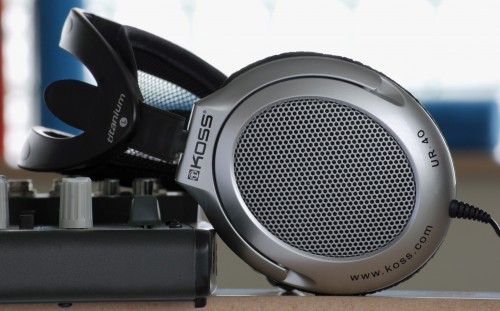 Koss UR40