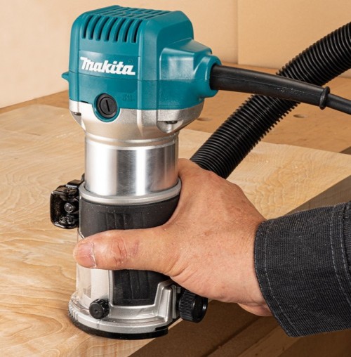 Makita RT0702CX2