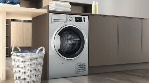 Hotpoint-Ariston NT M11 82SSK UK