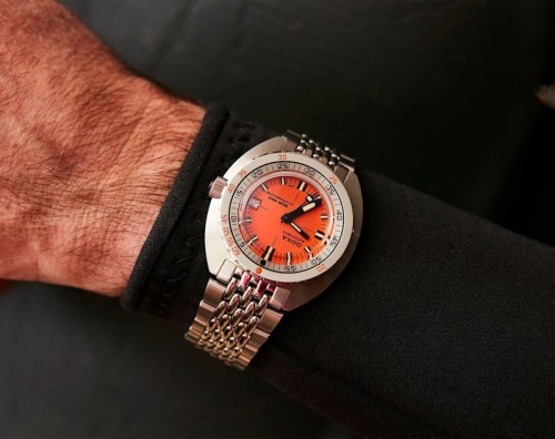 DOXA SUB 300 Professional 821.10.351.10