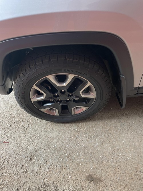 Continental CrossContact AX6