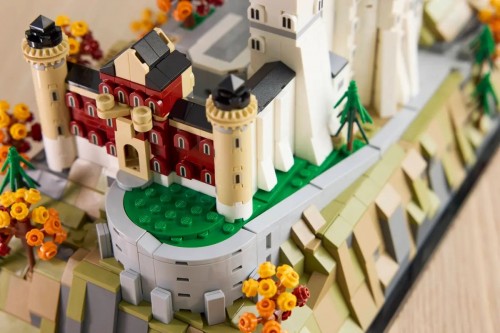 Lego Neuschwanstein Castle 21063