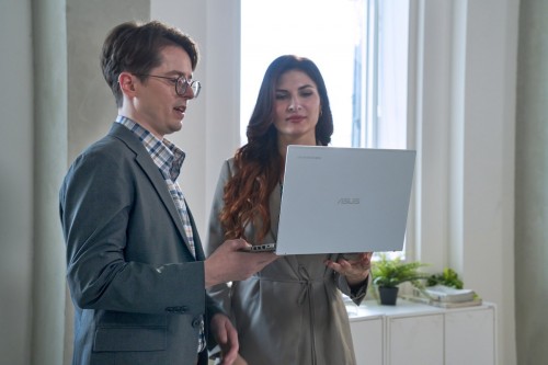 Asus ExpertBook CX54 Chromebook Plus CX5403CMA