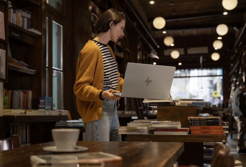 HP OmniBook 7 14-fs0000