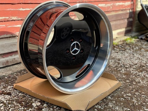 Carbonado Retro