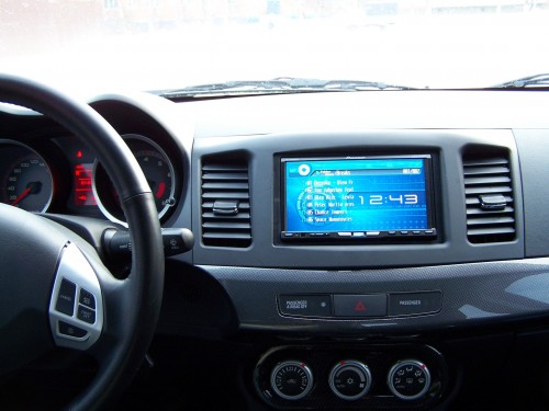 пример установки автомагнитолы Pioneer AVH-P6000DVD