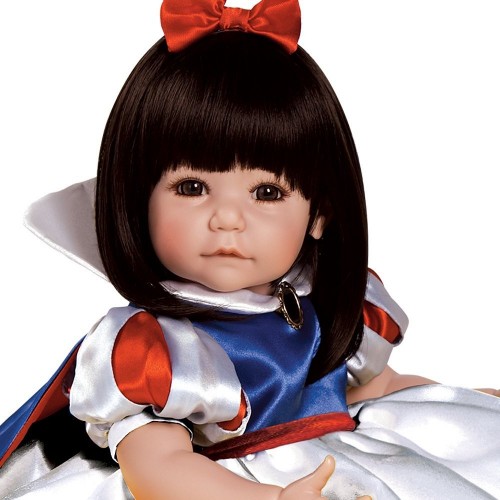 Adora Classic Snow White