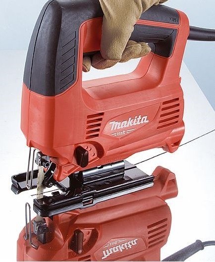 Makita M4301