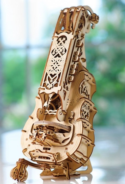 UGears Hurdy-Gurdy