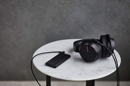 Sony MDR-Z7M2