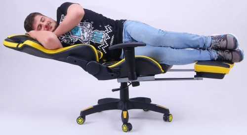 AMF VR Racer with Footrest