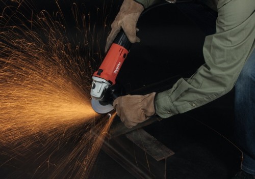 Makita M9503R