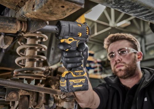 DeWALT DCF901P1G