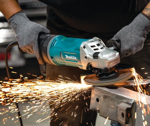 Makita GA7070X1