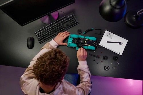 Lego Aston Martin Valkyrie 42208