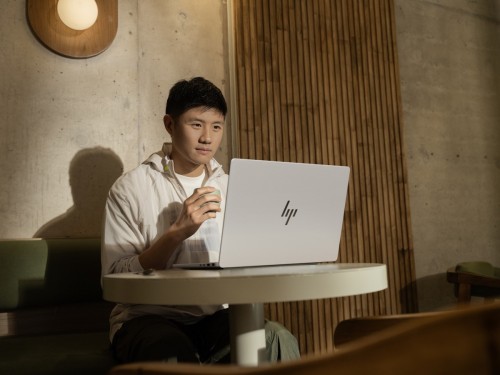 HP OmniBook 7 14-fs0000