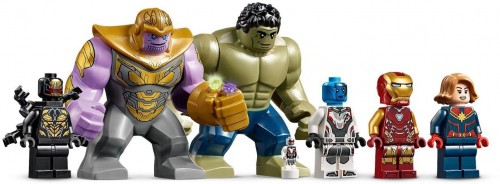 Lego Avengers Compound Battle 76131