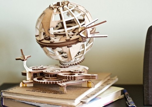 UGears Globe 70128