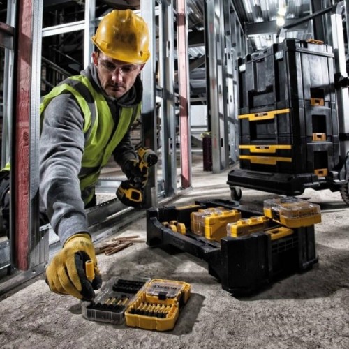 Пример использования DeWALT DT70716