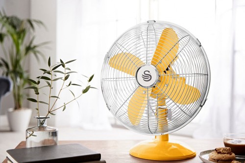 SWAN Retro 12 Inch Desk Fan