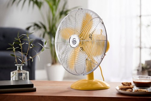 SWAN Retro 12 Inch Desk Fan