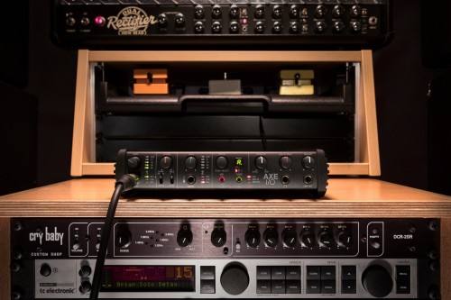 IK Multimedia AXE I/O