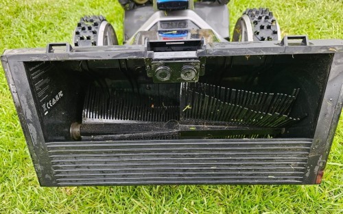 EcoFlow Blade + Lawn Sweeper Kit