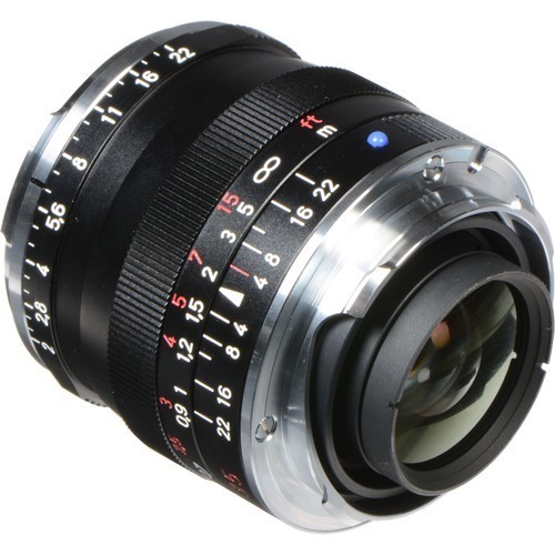 Carl Zeiss 35mm f/2.0 Biogon T*