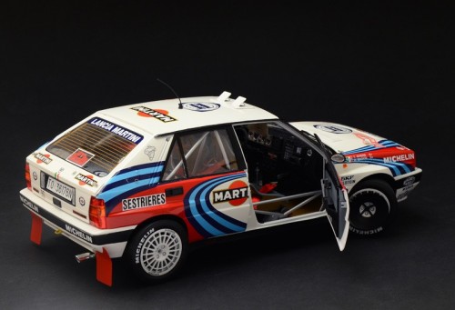 ITALERI Lancia Delta HF Integrale 16v (1:12)