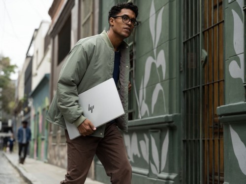 HP OmniBook 7 17-dc0000