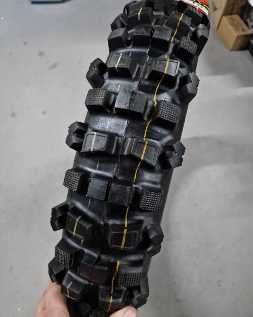 Vee Rubber VRM-200