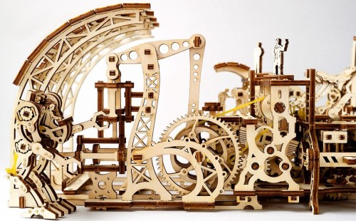 UGears Robot Factory 70039