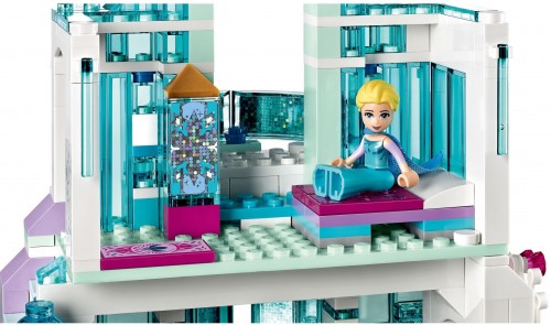 Lego Elsas Ice Palace 43172