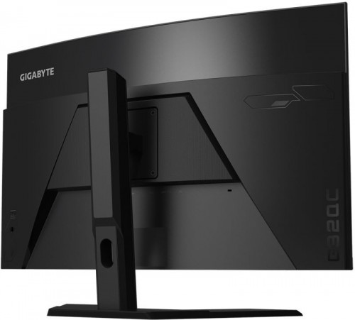 Gigabyte G32QC