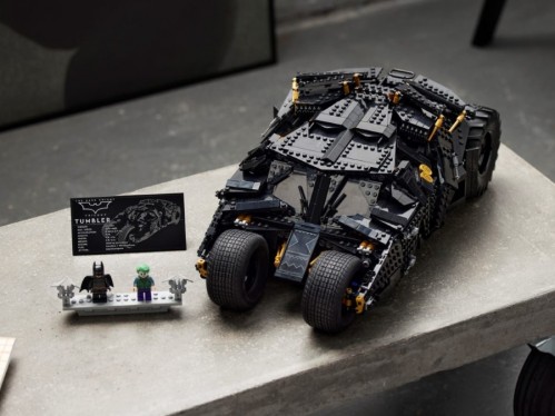 Lego DC Batman Batmobile Tumbler 76240