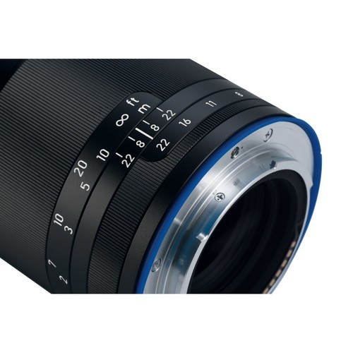 Carl Zeiss 85mm f/2.4 Loxia