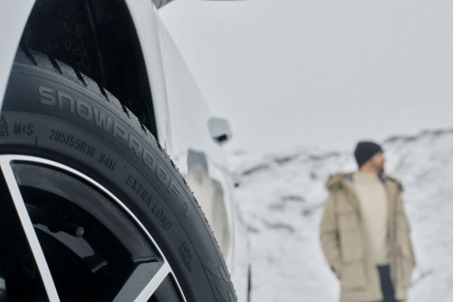 Nokian Snowproof 1