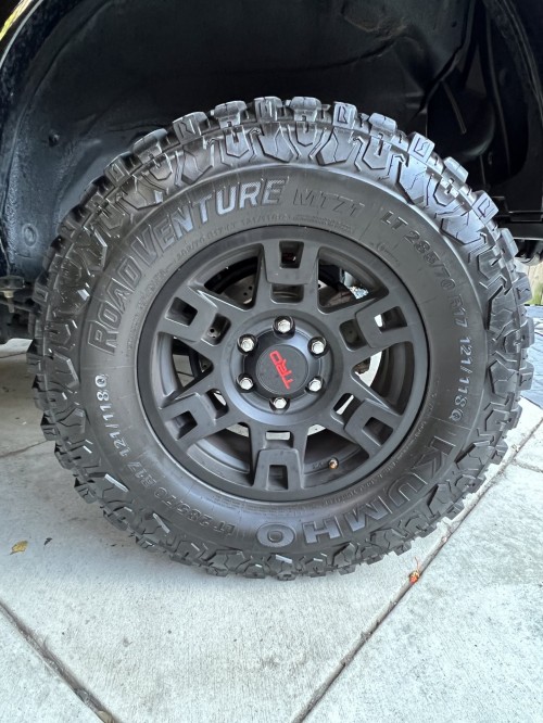 Kumho Road Venture MT71