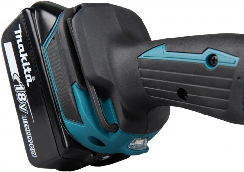 Makita DMC300RTJ