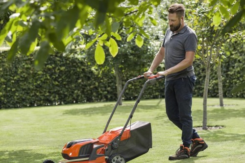 Husqvarna LC 142iS
