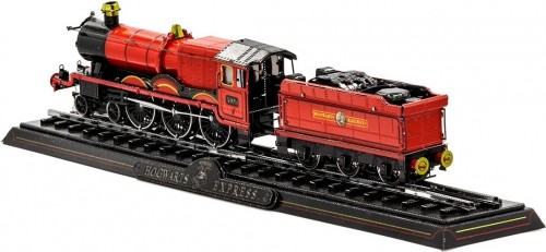 Fascinations Hogwarts Express with Track MMS477