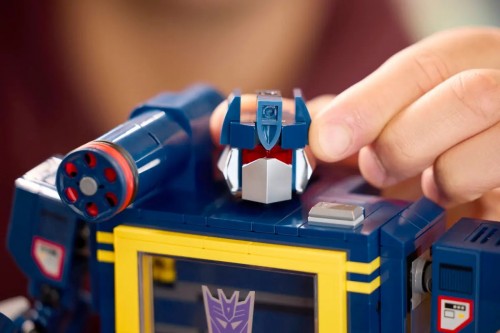 Lego Transformers Soundwave 10358