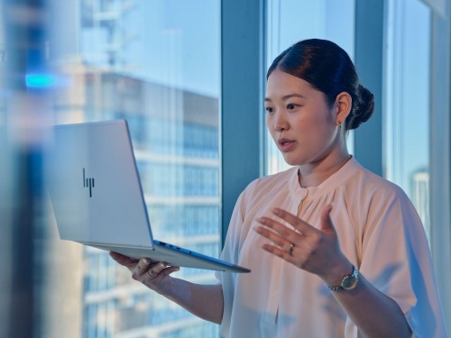 HP EliteBook 8 G1a 14