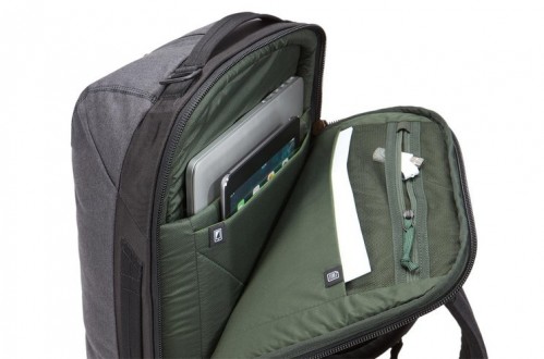Thule Vea 21L